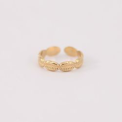 Anillo Mini Conchas Acero Dorado