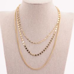 Collar Triple Cadena Chapas Acero Dorado
