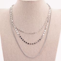 Collar Triple Cadena Chapas Acero Plateado